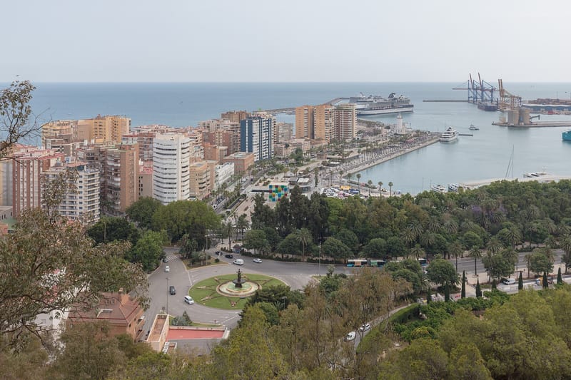 Málaga from Gibralfaro: the old town, the port and the Mediterranean